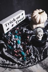 Kaboompics - Halloween Decorations